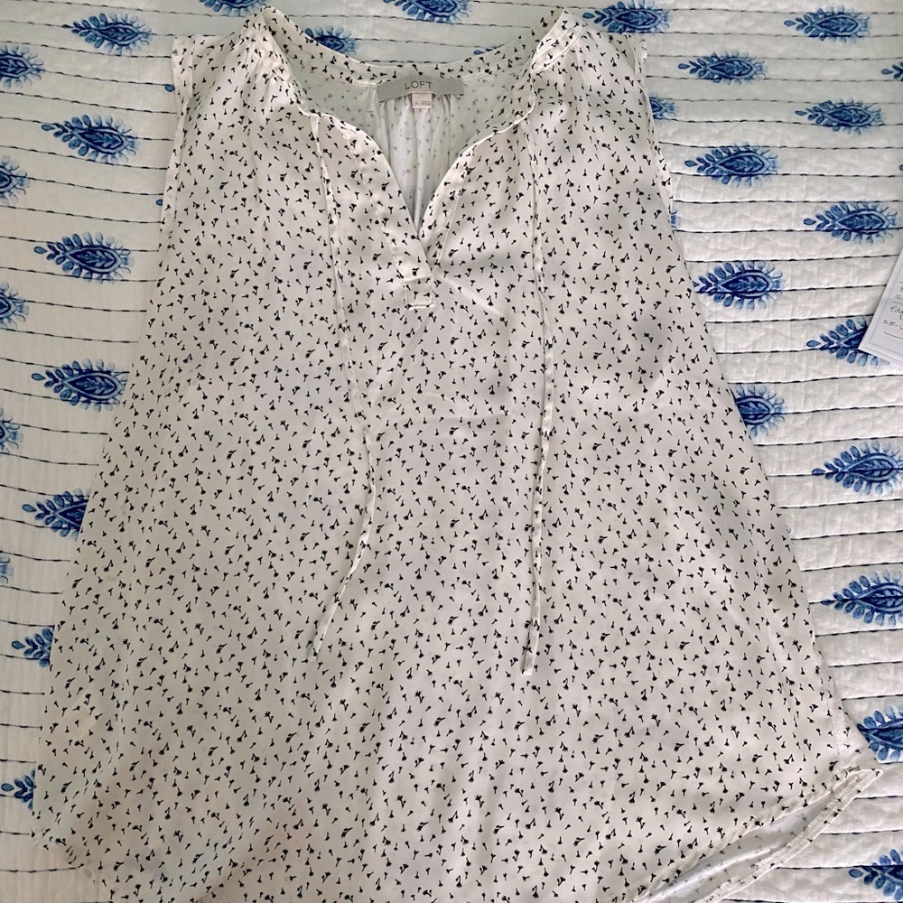 LOFT Sleeveless Top